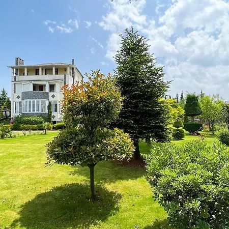 Heaven Garden Hotel